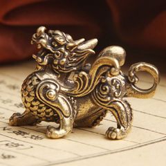 未使用】麒麟 キリン 置物 キーホルダー 縁起物 金運 開運 幸運【金属