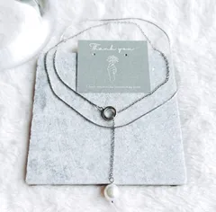 パールのロングネックレス