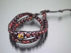 ラップブレス　ワンポイント金彫龍レッドタイガーアイ１２mm 彫り無しレッドタイガーアイ８mm　小さいドクロ６mm ２重巻き/天然石・ユニセックス