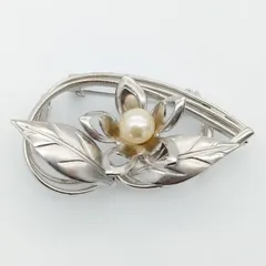 【美品】シルバーデザインブローチ　帯留め　フラワーモチーフ　パール付き