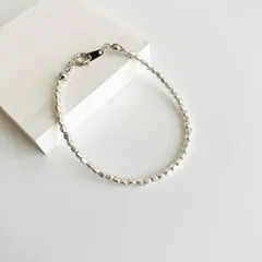 10.極小アンティーク風シルバーのワンカラー 真鍮ビーズブレスレット　(サージカルステンレス金具、付けやすい金具対応) ハンドメイド