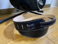 革ギターストラップ　クラフト風型押し　黒　日本製