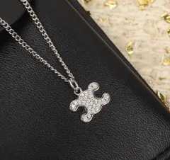 最終値下早い者勝ち　CELINE シルバー ロック型ペンダントネックレス CELINE（セリーヌ） ネックレス 461OM6BCZ.14AG メンズ アイスド