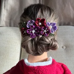 卒業式 髪飾り 結婚式 成人式 つまみ細工 ハンドメイド 大人可愛い コームタイプ バレッタ 和装 豪華ヘアアクセサリー 前撮り かすみ草 振袖 卒業式 袴 白無垢 花嫁アイテム ブライダルアクセサリー 卒業式準備 和装ヘアスタイル 華やか 高級感 特別な日