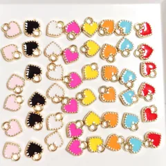 ハートのミニチャーム  画像の色から◇ランダム30個 ◇商品説明必読