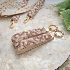 No.89 (ベージュ)　インド刺繍ハンドストラップ 　キーホルダー　バッグチャーム　スマホストラップ　携帯ストラップ　インド刺繍アクセサリー