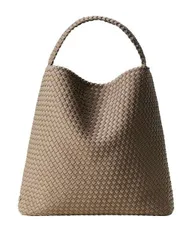 NAGHEDI ナゲディ　イントレチャート ショルダーバッグ　Napa NAGHEDI/ナゲディ】Nomad Medium Hobo NAPA｜martinique