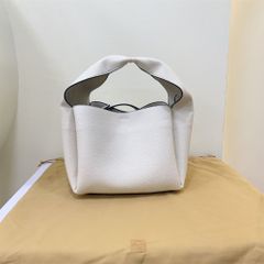 TOTEME  Bucket Mia　3WAY バケツバッグ　ショルダーバッグ　クリームホワイト