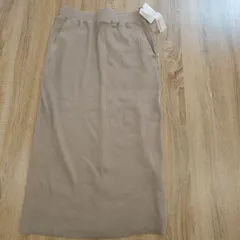 未使用　タグ付き　Alma Design　スカート　ベージュ系　Lサイズ