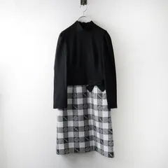 【値下げ】美品 2024秋冬 カタログ色違い 定価50600円 エムズグレイシー M'S GRACY 配色タイトシルエットコンビワンピース 38/黒【2400014306767】のサムネイル
