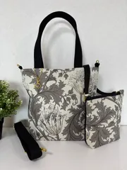 【裁縫ストア・ボヌール】大人かわいい　ウィリアムモリス　モダ・ファブリックス　トートバック　ポーチ/サコッシュ　ショルダーバッグ　ハンドバッグ　ハンドメイド　ショルダーストラップ付き  / №500-362