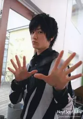 【中古】生写真(ジャニーズ) Hey! Say! JUMP/中島裕翔/上半身・グレー・黒色シャツ・両手パー・体左向き/ASIA FIRST TOUR 2012 Hey! Say! JUMP