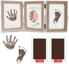 upFRAME 手形スタンプ フレーム セット 置き掛け兼用 手形足形 汚れない おしゃれ 木製 ウッド 三面 写真立て 赤ちゃん 手足 ベビーフレーム 出産祝い(茶色フレーム/茶スタンプ)