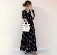 ワンピース ロング おしゃれ 黒 花柄 ティアード マキシ丈 お酒落 可愛い 襟付き 夏服 半袖 くびれ フレア フリーサイズ ブラック 10代 20代 30代 40代 50代 60代 トレンド 旅行 海外 外出 カジュアル 綺麗め 新品