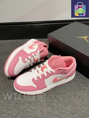 NIKE AIR JORDAN 1 LOW GS ナイキ エア ジョーダン 1 ロー GS レディース スニーカー ローカット DESERT BERRY/CORAL CHALK/WHITE ピンク 553560-616｜本日限定特価｜新品未使用-WTO輸入1