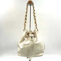 CHANEL　シャネル　バッグ　ショルダーバッグ　巾着　チェーンショルダー　レザー　白　ゴールド　レディース