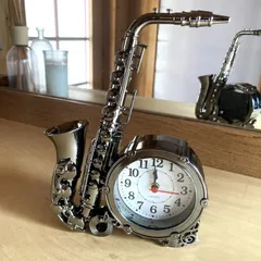 【ショップW】インテリア レトロ アンティーク サックス 可愛い おしゃれ 置き時計 北欧 時計 ヴィンテージ 時計 ブラック テーブル 装飾 レトロ アンティーク 時計 ヴィンテージ  ベッドサイド 玄関 居間 リビング