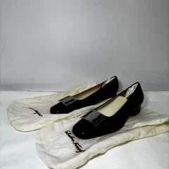 美品　Salvatore Ferragamo ホワイト フラットシューズ バレリーナシューズ - ウィメンズ | Ferragamo