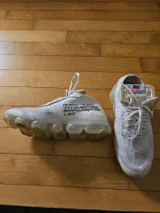 2025年最新】vapormax off-whiteの人気アイテム - メルカリ