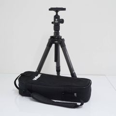 Velbon 小型トラベル三脚 UTC-63II USED美品 ベルボン カーボン 完動品 CE4317