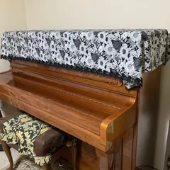 リバティ「スイムダンクレア」黒✖️白使用／アップライトピアノ・電子ピアノカバー