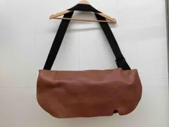 Uni&co. 牛革　メッセンジャーバッグ　キャメル　ショルダーバッグ レザーバッグ Uni & Co.” カラフルなレザー製メッセンジャー