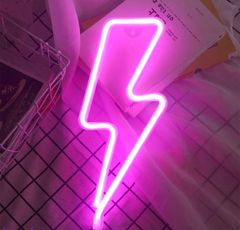 オーダーメイド　ネオンサイン ピンク色の稲妻 雷 単三電池3本使用 USB充電 店内装飾 ルームデコレーション LEDイルミネーション オリジナル　LED
