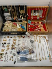 遺品整理　生前整理　アクセサリー　まとめ売り   ネックレス　リング　イヤリング   ピアス  ブローチ