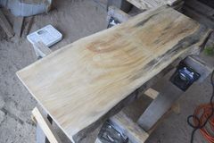 アウトレット トチ(橡)の一枚板 長さ約81cm 幅約32～33cm 厚さ約2.9cm DIY用 Z128