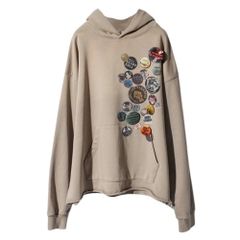CORD. MULTIPLE BADGE PULLOVER HOODIE