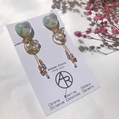 カスミソウのすりガラス風ピアス/イヤリング　＊ブルー＊