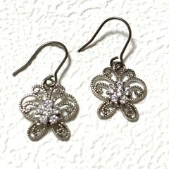 ピアス 蝶々 シルバー色 シンプル【406】