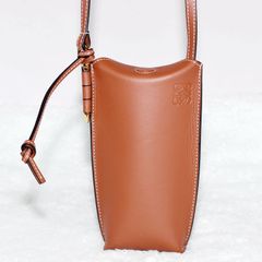 LOEWE ロエベ ゲートポケット アナグラム ブラウン レザー ショルダーバッグ ミニバッグ サコッシュ