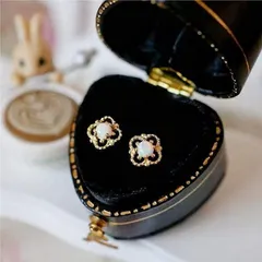 A614【金属アレルギー対応⭐】ピアス　S925　四ツ葉　フラワー　キラキラ　可愛い　K18YG　お洒落　ギフト　プレゼント　お祝い　冠婚葬祭　小ぷり　華奢　人気デザイン　金属アレルギー対応　きれいめ　誕生日　エレガント