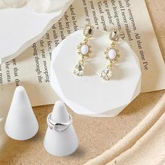 Item thumbnail for item 8e9b79e3-ba2f-4791-87d8-dd360d7f4122