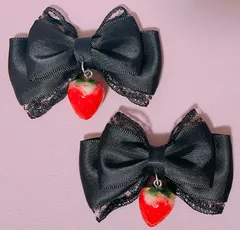 リボンヘアクリップ ブラック黒いちご量産型地雷系ハンドメイドゴスロリ病みかわ♡