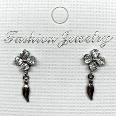 ピアス 揺れる ゆらゆら リーフ 花 フラワー  ジルコニア レディース