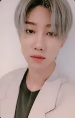 【中古】コレクションカード(男性) SEVENTEEN/THE 8(ディエイト)/衣装白・両手下げ・口やや開き・裏面紫/CD「3RD Album ： An Ode(Truth ver.)封入特典フォトカード