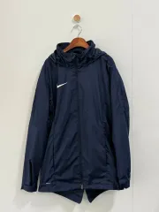 Nike(ナイキ） シールド ジャケット