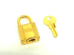 2025年最新】エルメス南京錠カデナの人気アイテム - メルカリ