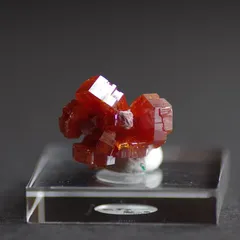 バナジナイト 【一点物】 原石 鉱物 天然石 パワーストーン (No.1417)