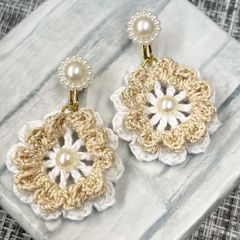 ハンドメイド　イヤリング　フラワー