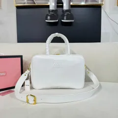 【今日特価】miumiu ミュミュ アップグレード ハンドバッグ 国内送料無料！お得な価格で在庫あり！