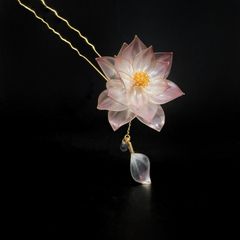 蓮 簪 -ピンク-結婚式 ウェディング ブライダル 成人式 入学式 卒業式 袴 着物 浴衣 和装 和服 ディップアート アメリカンフラワー ワイヤー フラワー レジン
