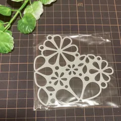 カッティングダイ　ハートフラワー