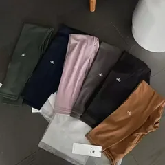 2025年最新】alo yoga パンツの人気アイテム - メルカリ