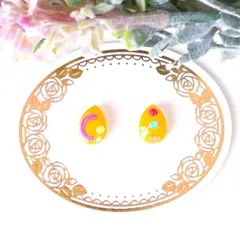 No.880　レジン　小さい　しずく型　黄色　ポップ　ピアス　イヤリング　ハンドメイド