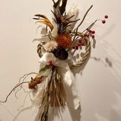 クリスマスツリー型スワッグ ドライフラワー - メルカリ