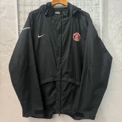 【美品】NIKE マンチェスターユナイテッド ナイロンジャケット 2011/12 2025年最新】nike マンチェスターユナイテッド ナイロン