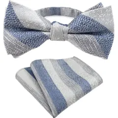 蝶ネクタイ　ポケットチーフ　2点セット　結婚式　パーティー　イベント　卒業式　入学式　入社式　ダンスパーティー　シルバー色　ホワイト色　ライトブルー色　ストライプ柄　スーツ　ワイシャツ　格安　小物　ワンタッチネクタイ　父の日